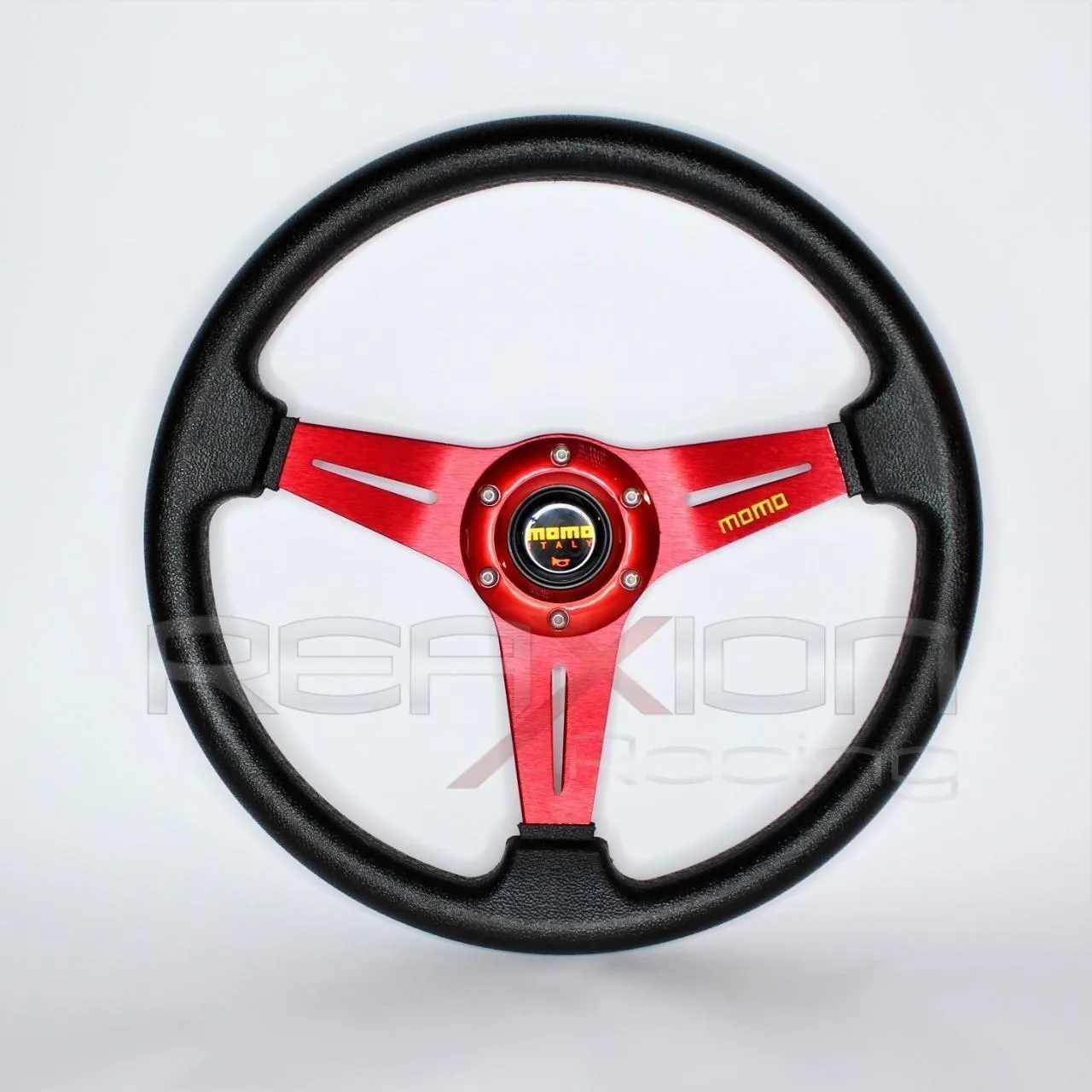 Volante Momo Rojo