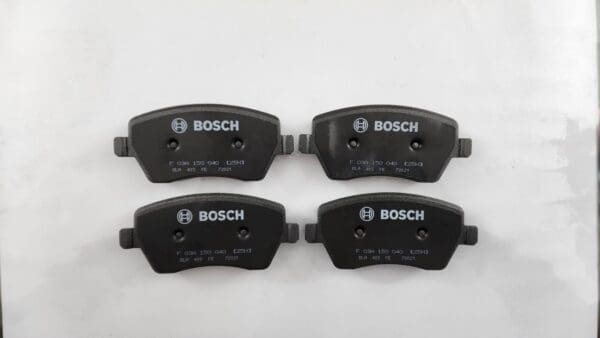 PASTILLAS DELANTERAS BOSCH NISSAN MARCH 11-18  / NOTE  14-17 VERSA 12-18