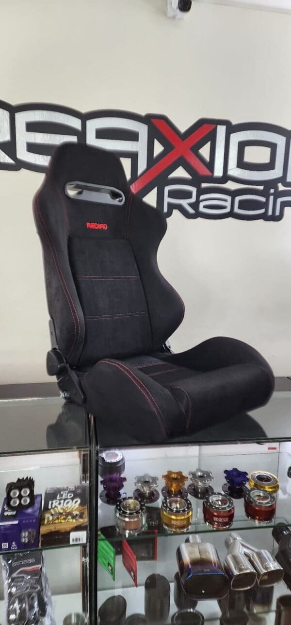Par Butacas Recaro Italy Gamuza Negra Logo Pequeño Reclinable